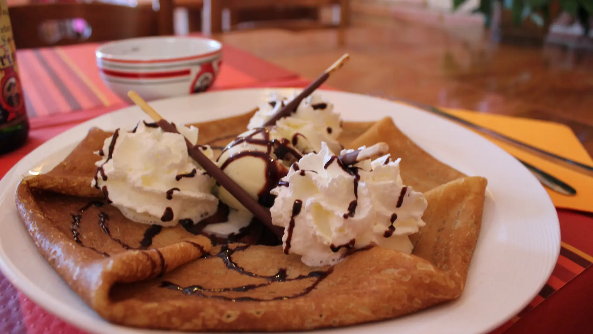 Aspres Thuir Creperie plat