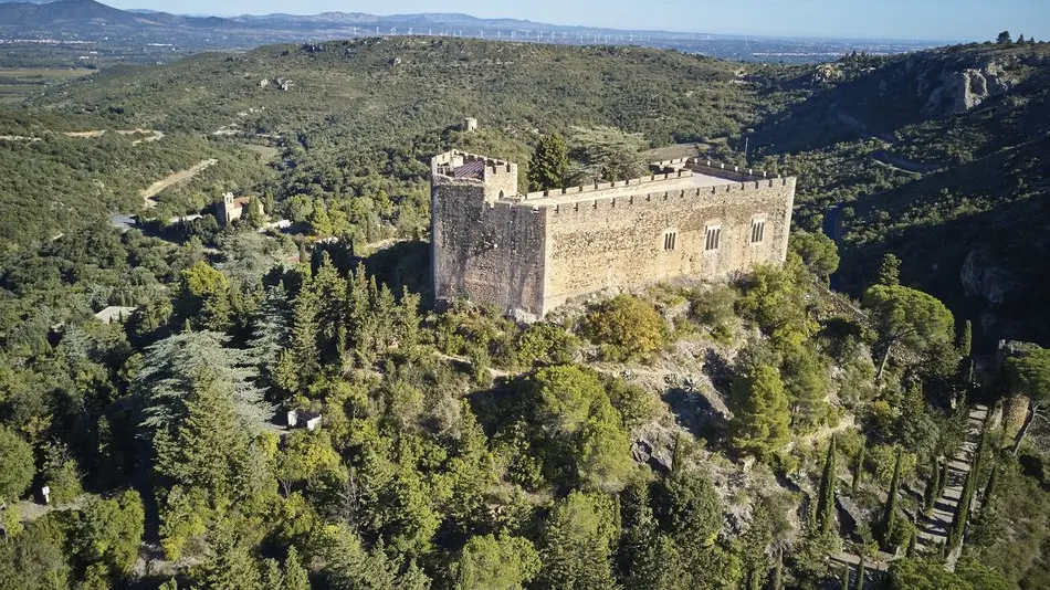Aspres castelnou chateau