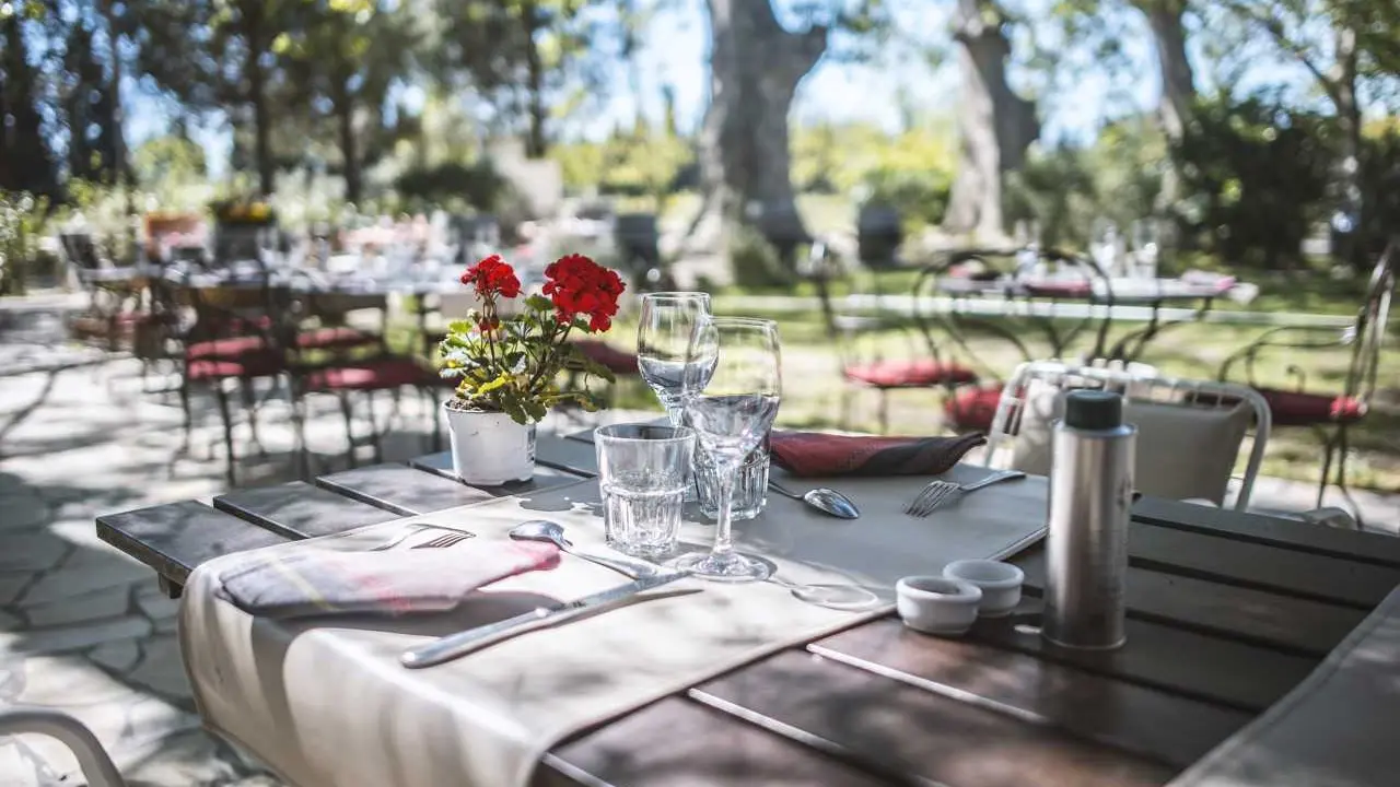 Auberge-du-Mas-Chabry-1