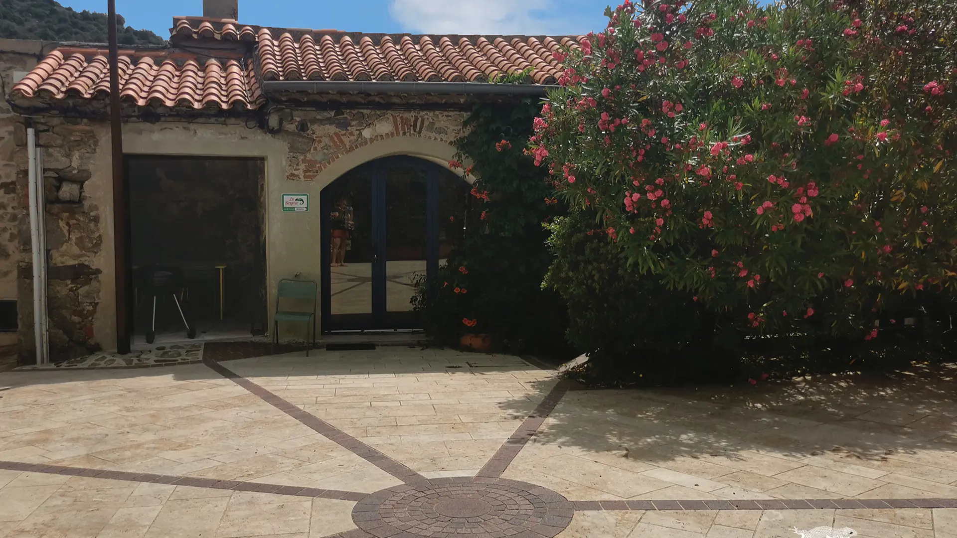 Bergerie Place de leglise 2