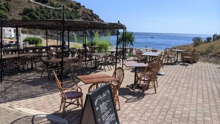 AU BOUT DU MONDE CERBERE