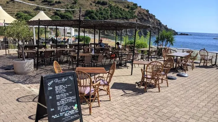 AU BOUT DU MONDE CERBERE