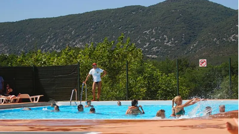 Camping Castel Fizel piscine