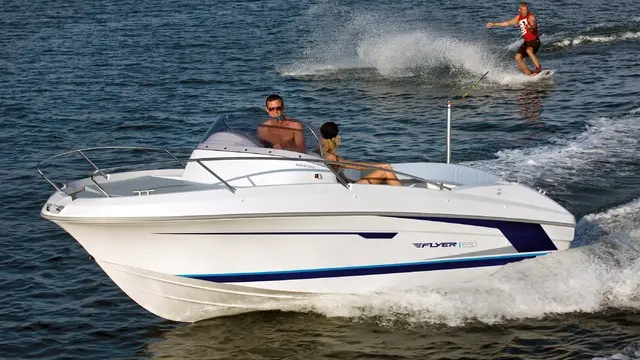 Cap Sur bateau ski nautique