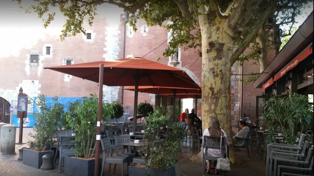 Le grand café de la Poste