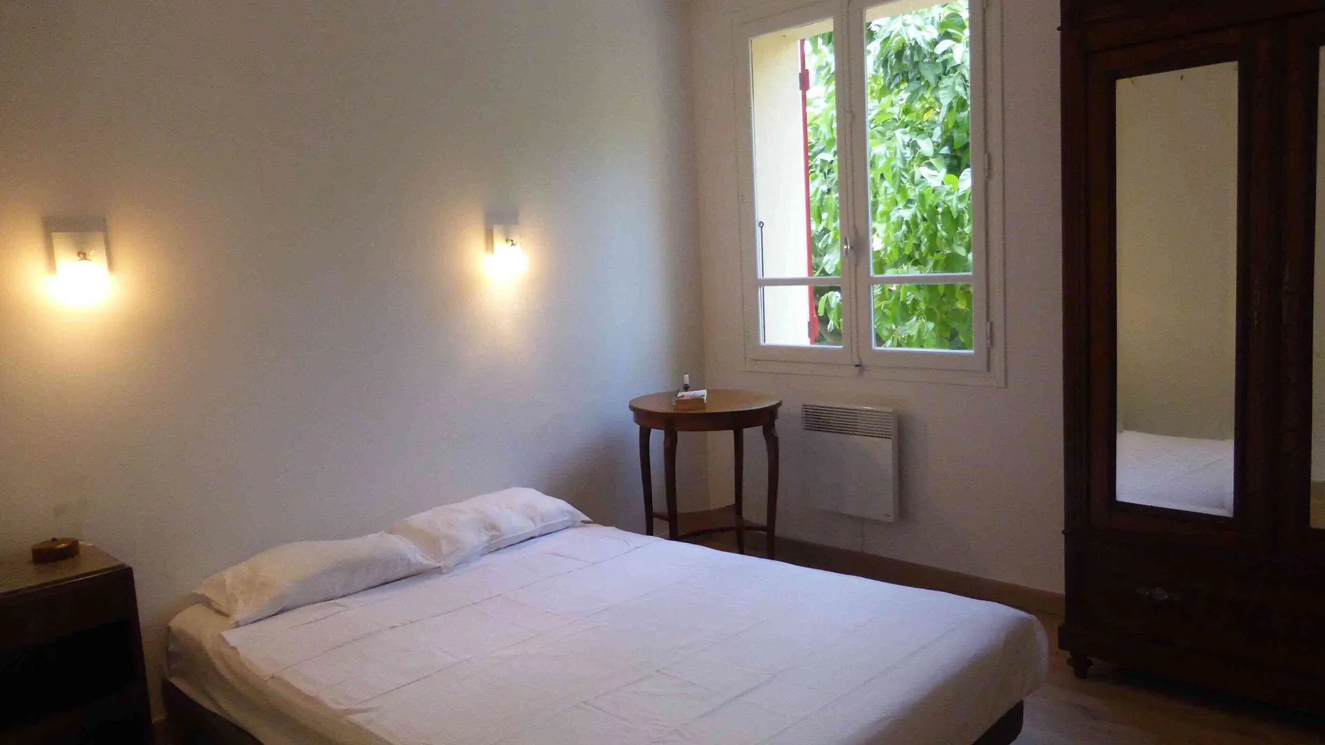 Chambre 1 - rez de jardin