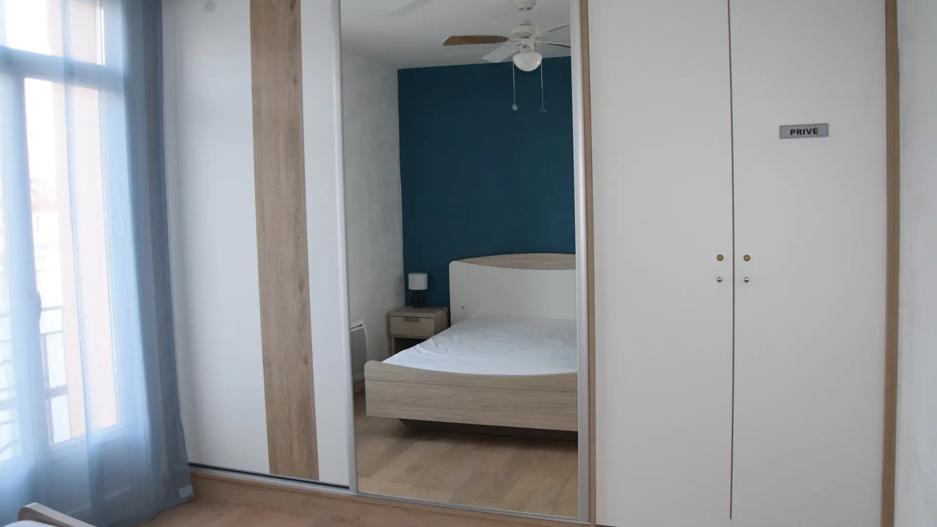 Chambre parents ( dressing )