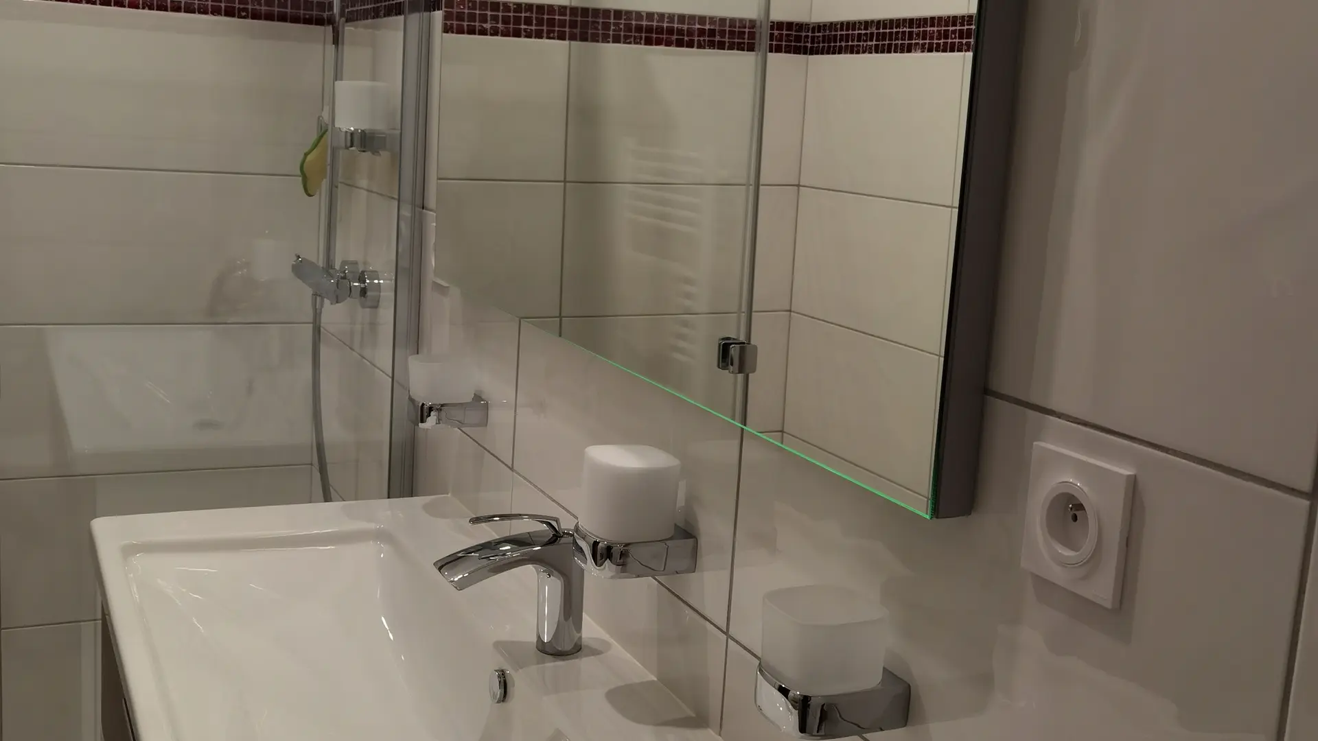 Clos de la Trille Petite Salle de Bain  (1)