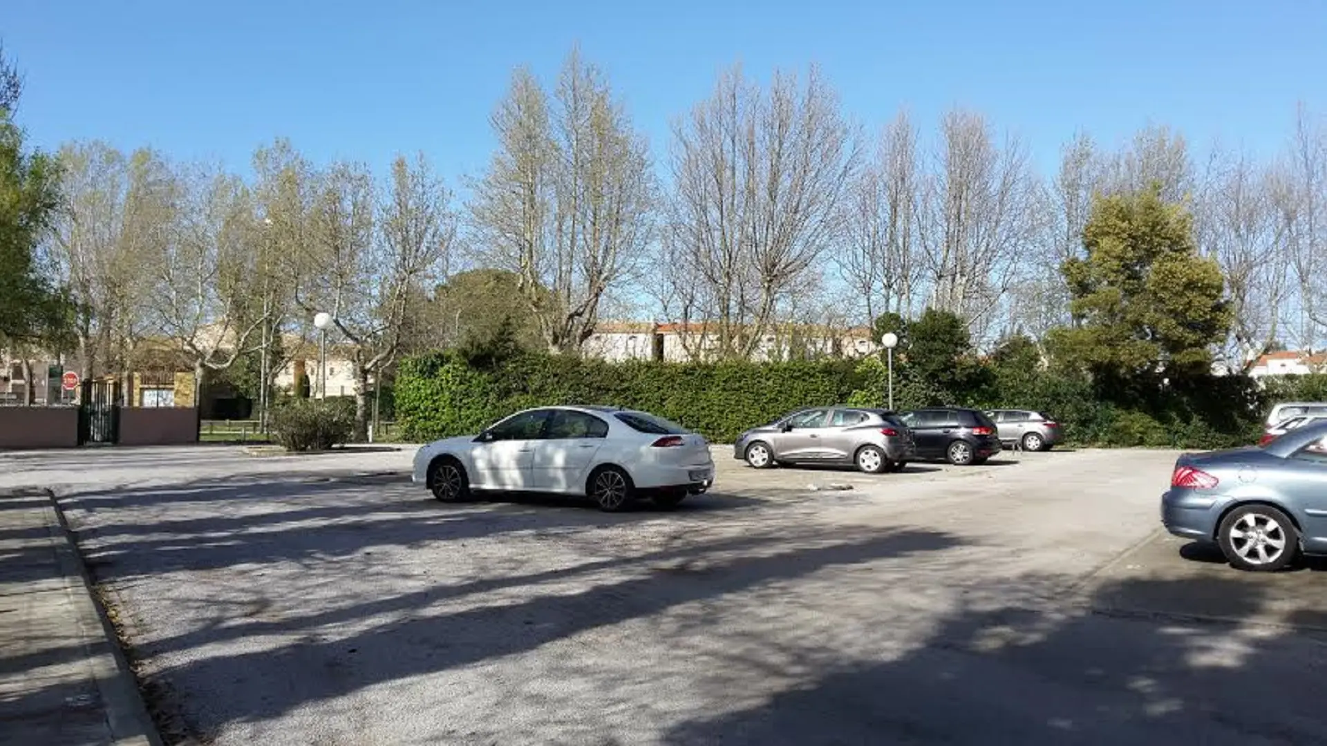 Parking  sécurisé et privé