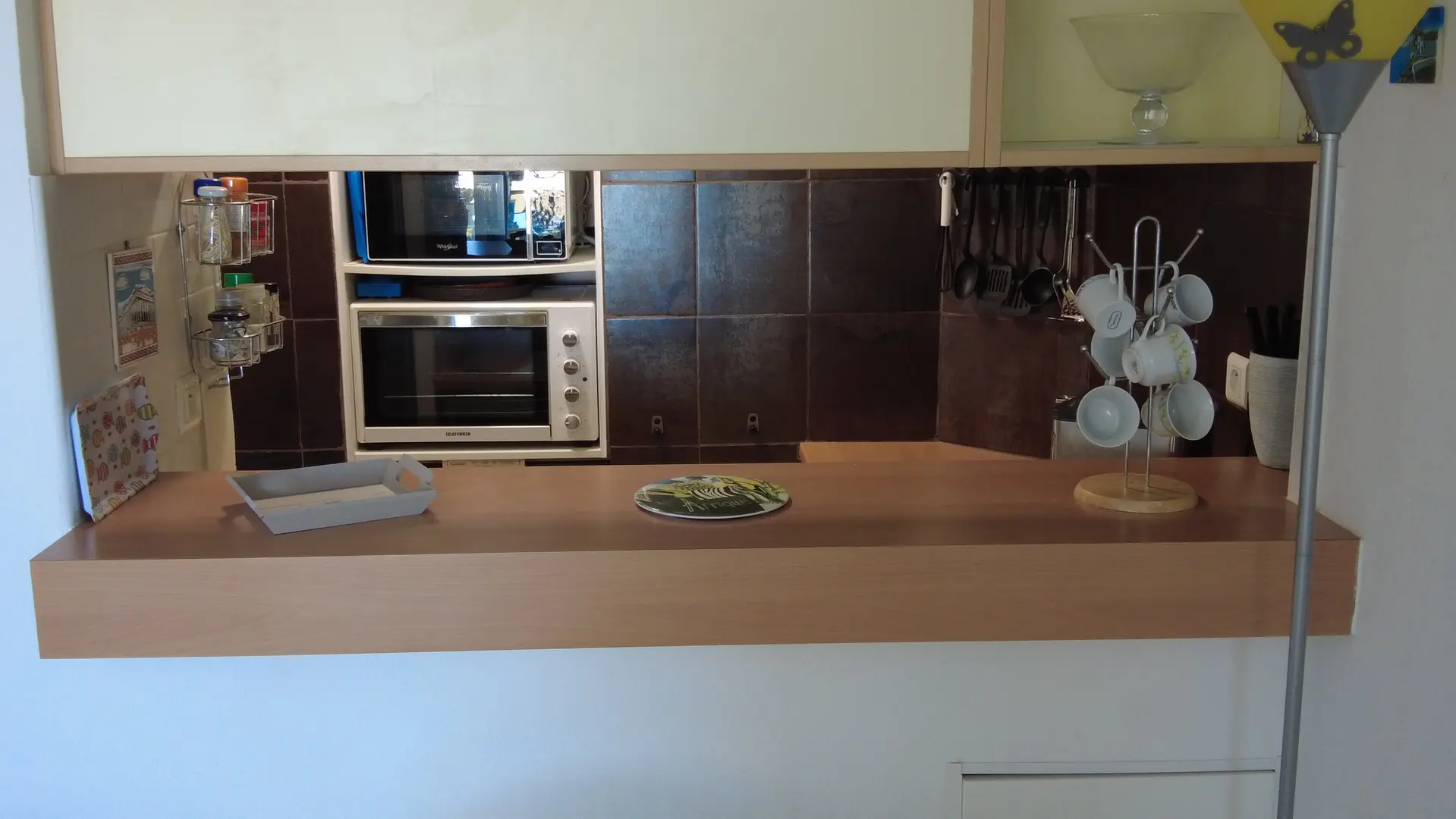 Cuisine ouverte fours micro-onde et classique