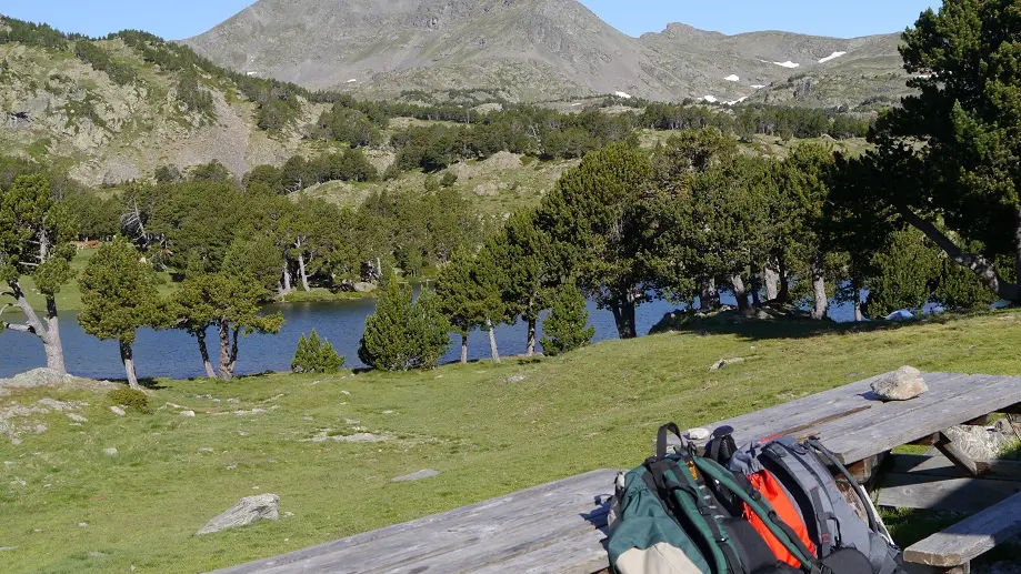 Devant le refuge gardé
