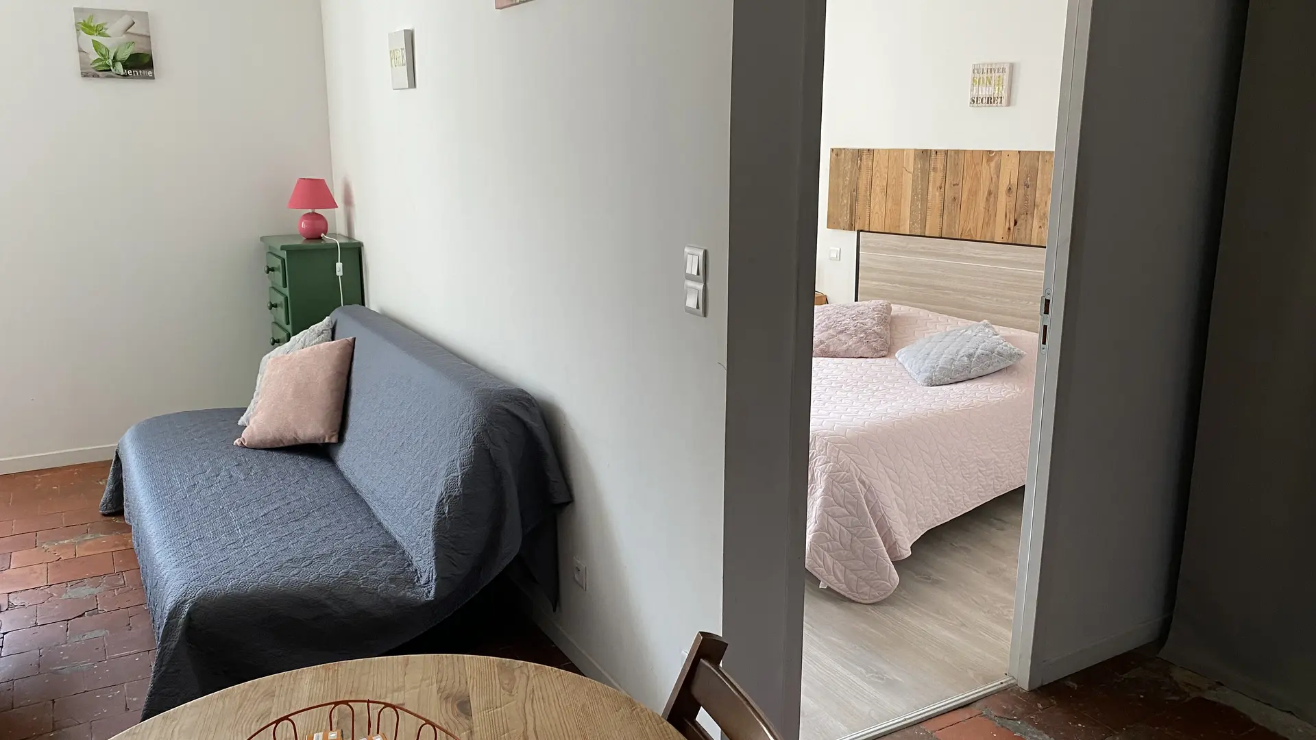 Disposition pieces (2)