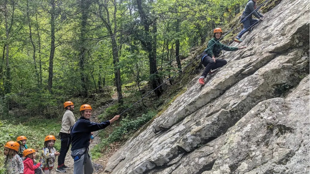 PRESENTATION DEVERSUD 1024 x 768 - ESCALADE CASTEIL EN FAMILLE