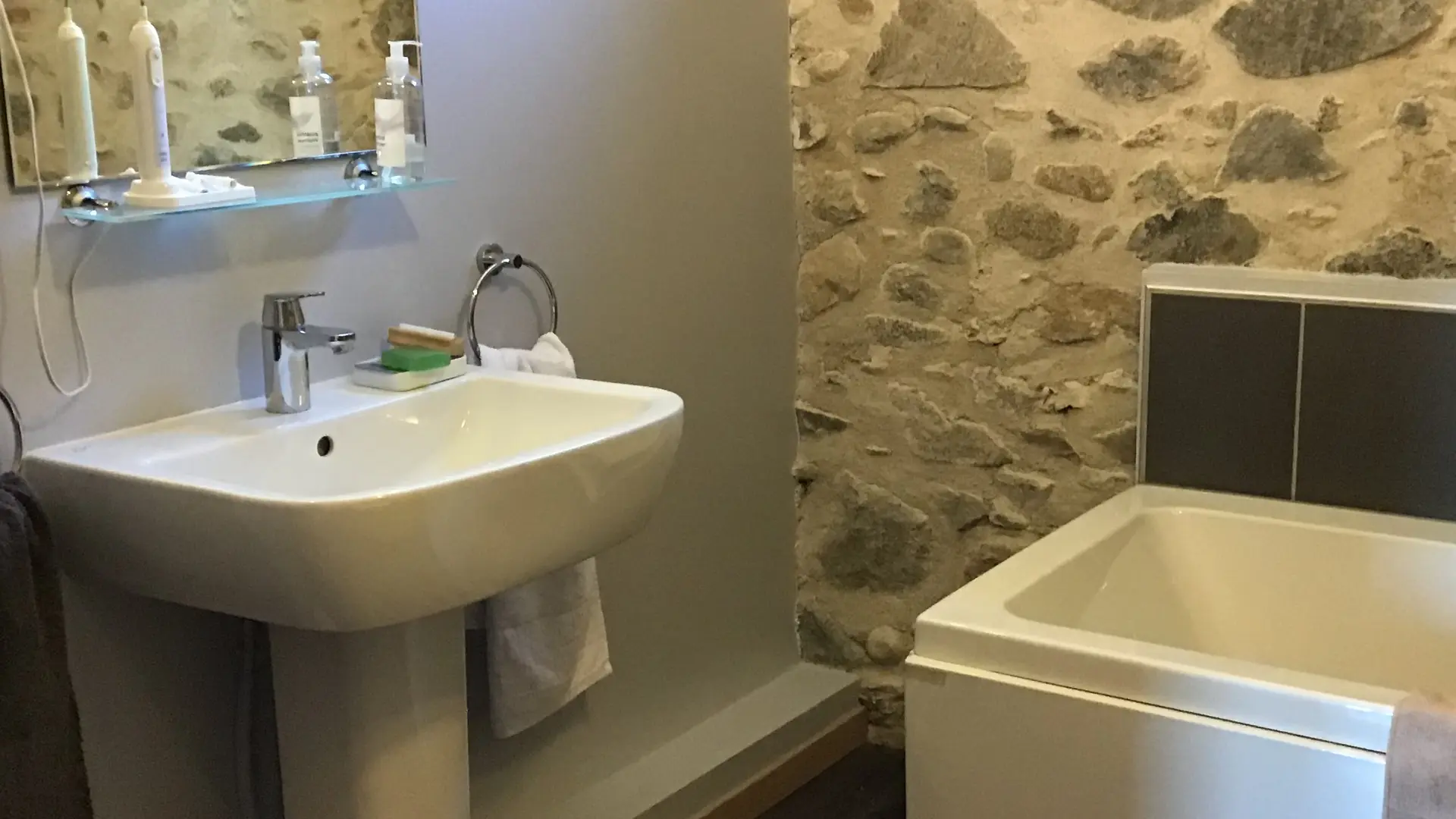 Salle d'eau - Chambre 5