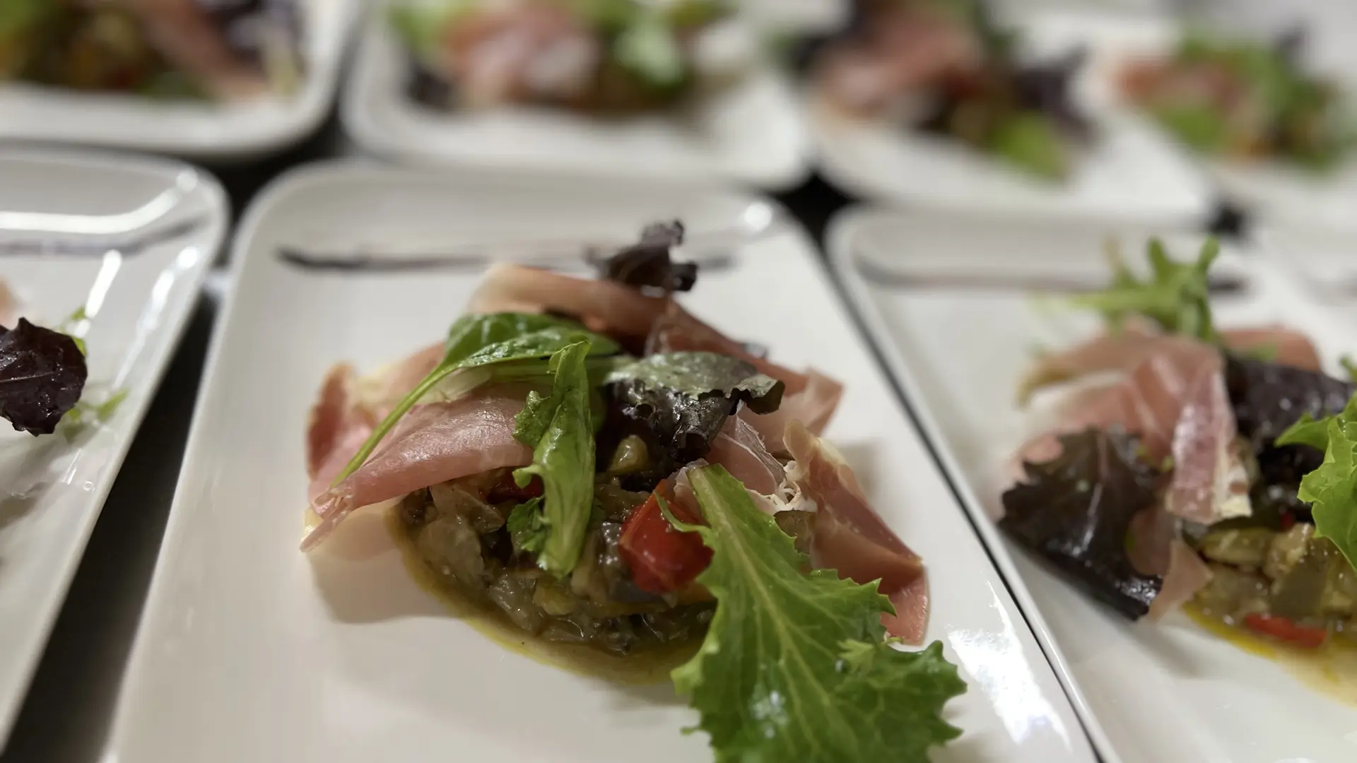 Escalivade de legumes et jambon de pays