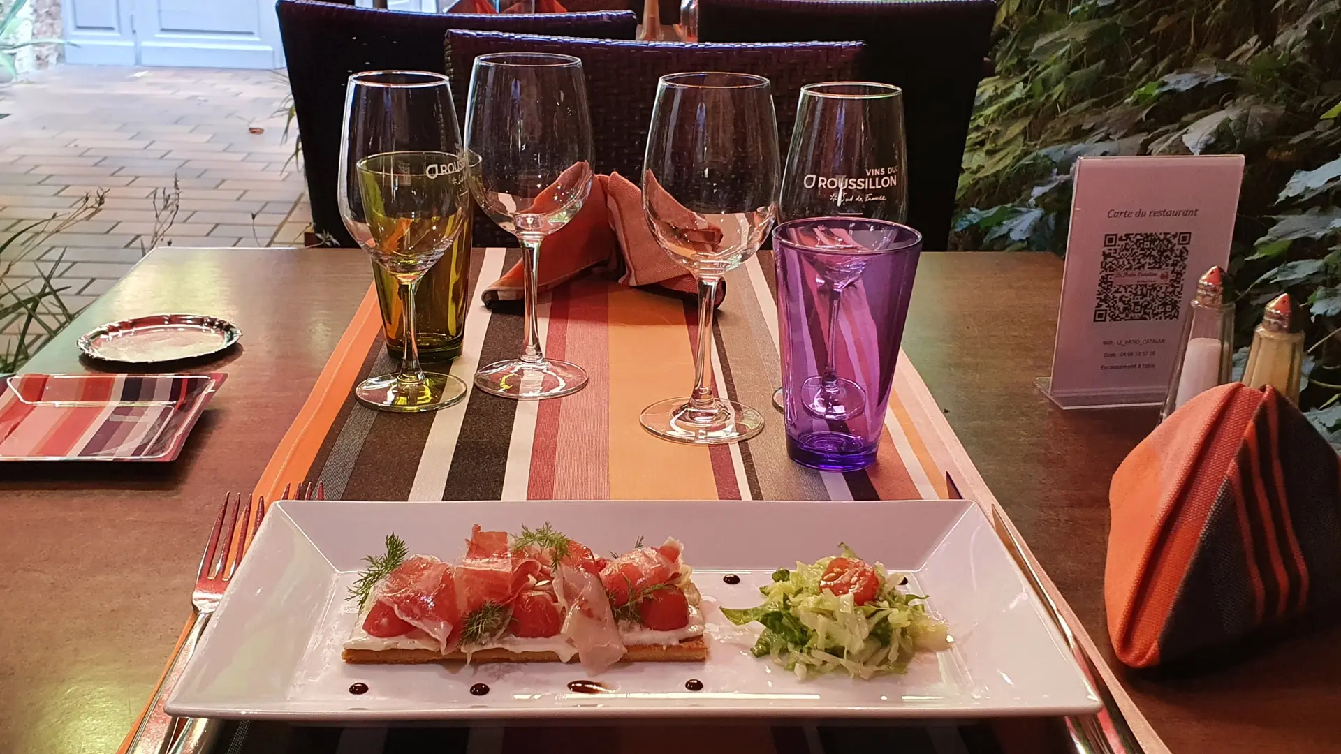 Focaccia chèvre frais jambon Bellota tomates cerises confites