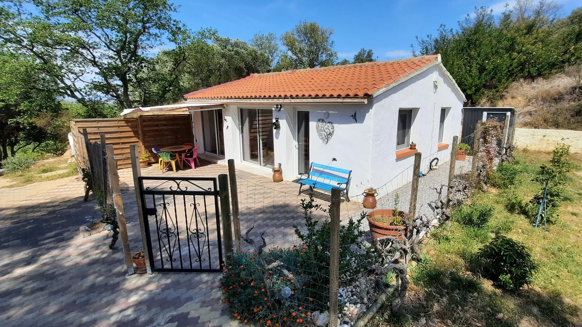 Canigou extérieur vue d'ensemble
