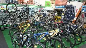 Fun-Bike-Center-espace-VTT-du-magasin--a--Ce-ret-