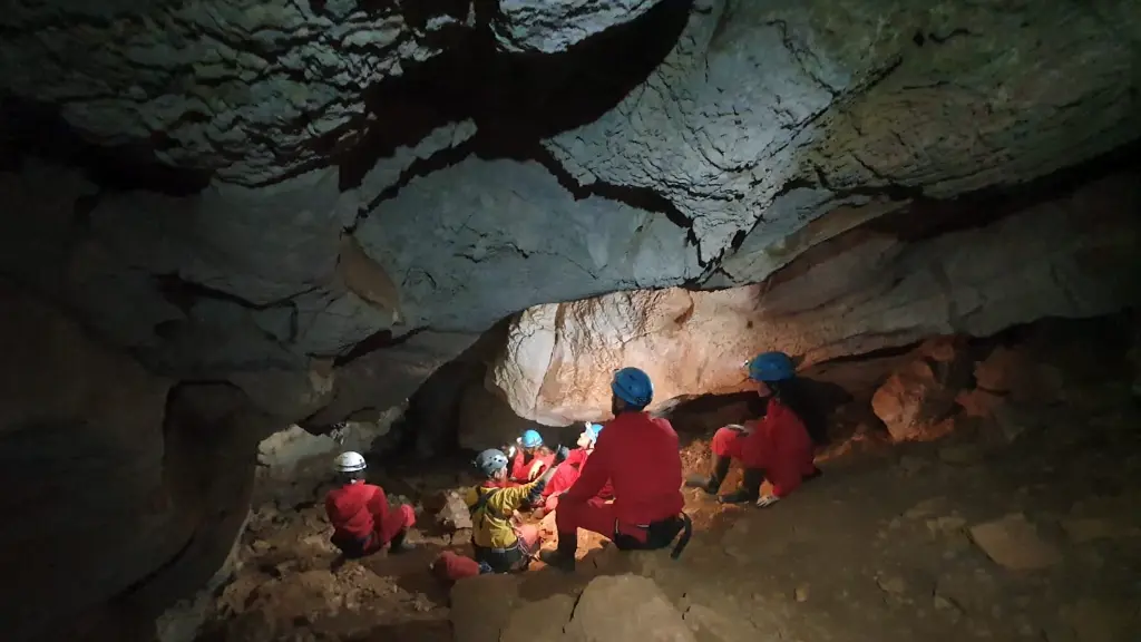 EXPLOR'ADDICTION CANYONING ET SPELEOLOGIE