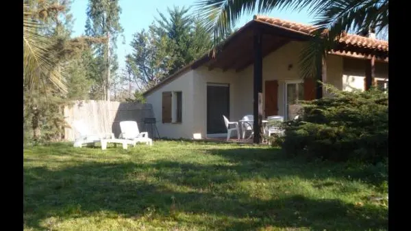 Sur 1000m² de terrain