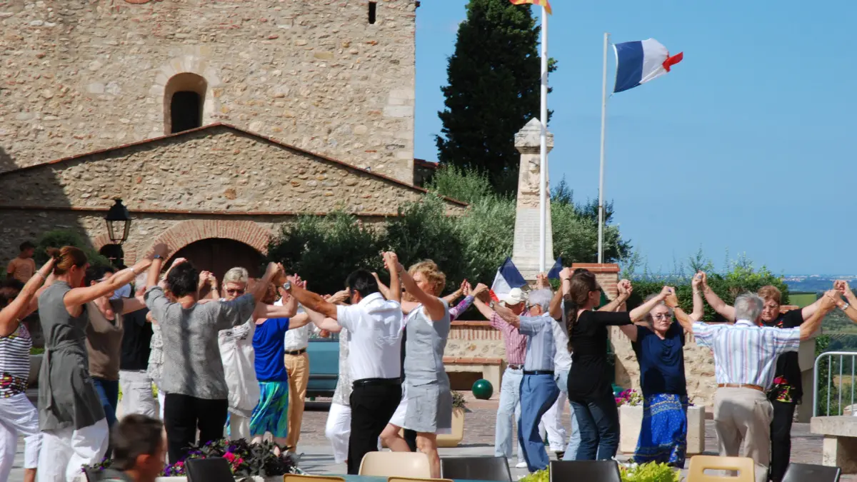 Un 14 juillet et sa sardane traditionnelle