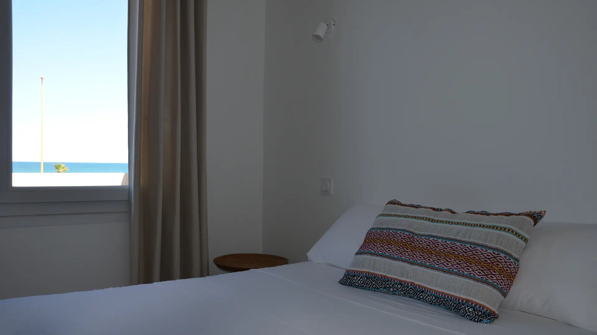 PORT BARCARES HOTEL CASA