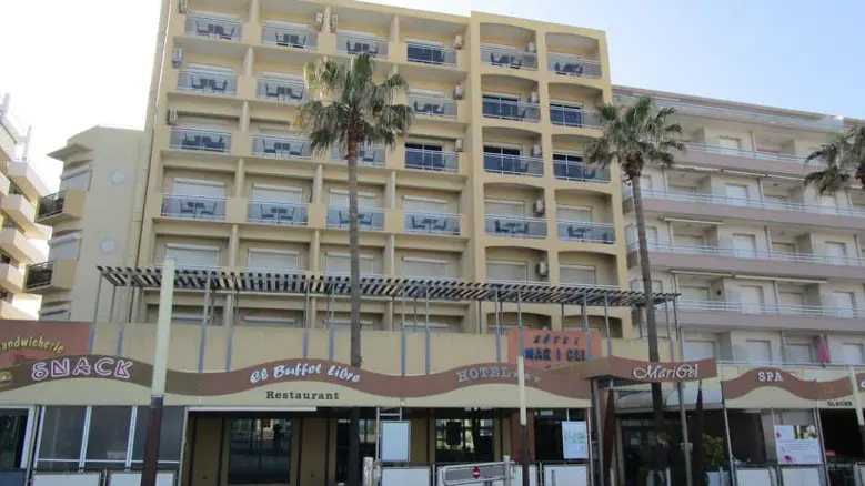 Hotel Mar I Cel façade