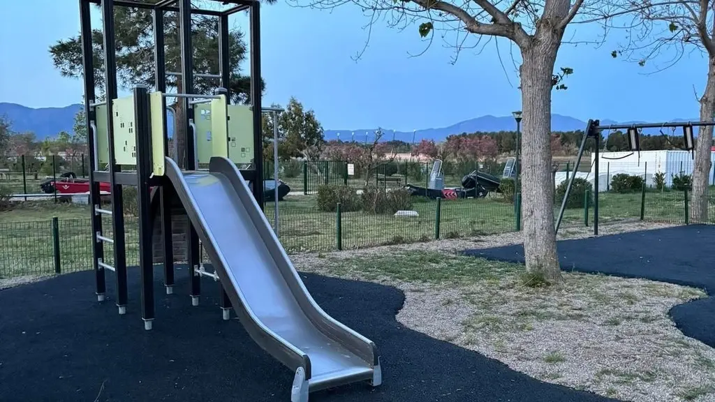 VILLENEUVE DE LA RAHO HPA LES RIVES DU LAC