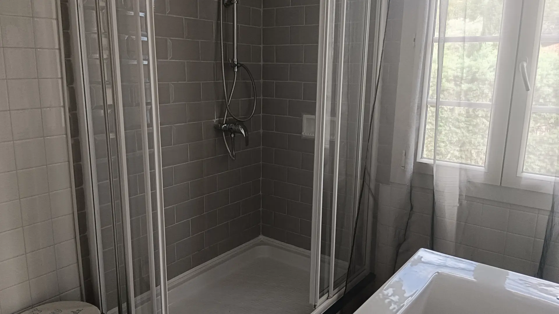 Aspres Fourques Meublé La Libellule