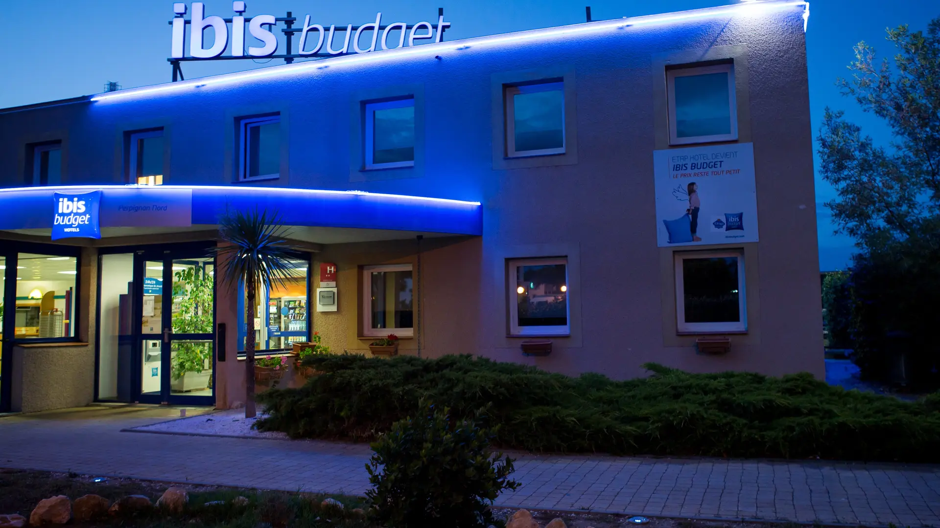 Ibis budget façade