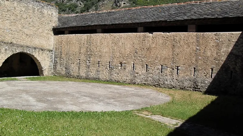 Intérieur Bastion de Corneilla Remparts VdC