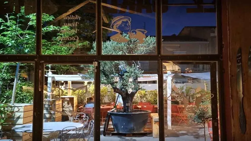 RIVESALTES LE GARDE MANGER DEVANTURE