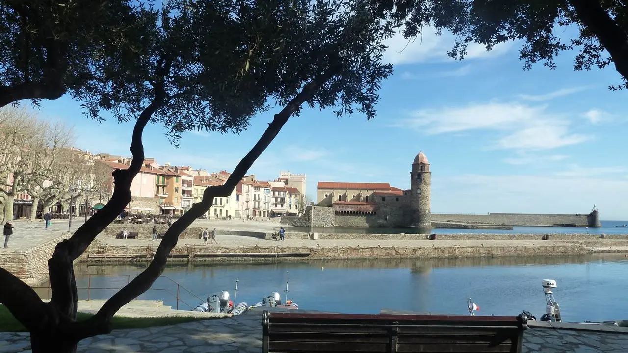 Plage et clocher de Collioure