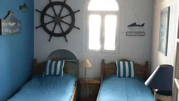 Location-chateau-la-rocasse-chambre-2