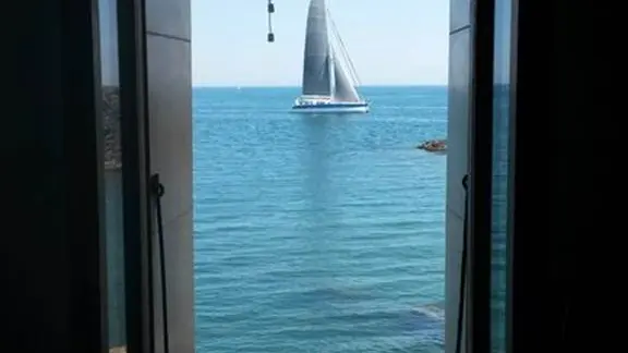 Location-chateau-la-rocasse-vue1