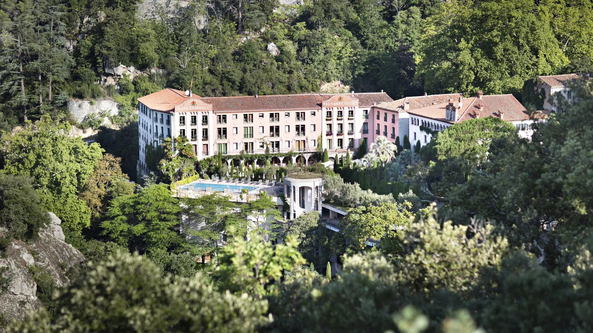 MTG HEB EXT 017 GRAND HOTEL MARIELSA NIELS