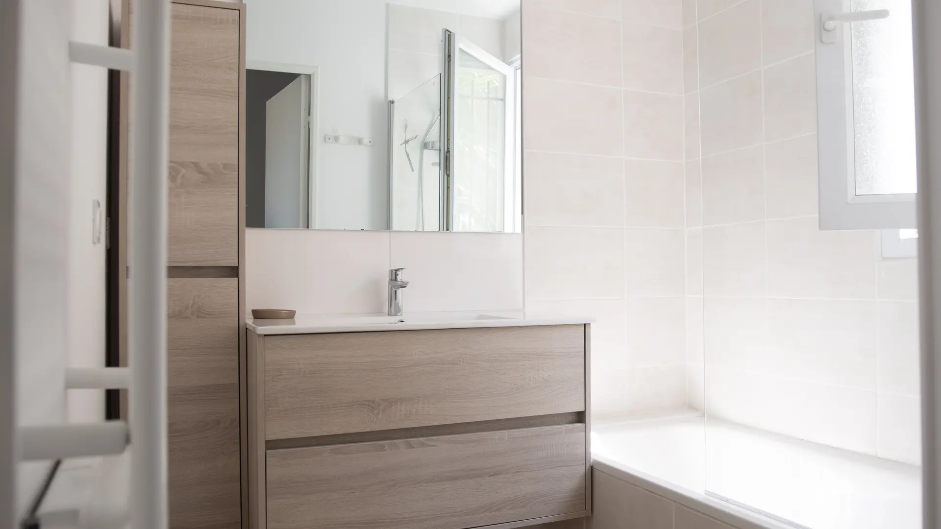 NIKOLLA T4 RICHELIEU (1)