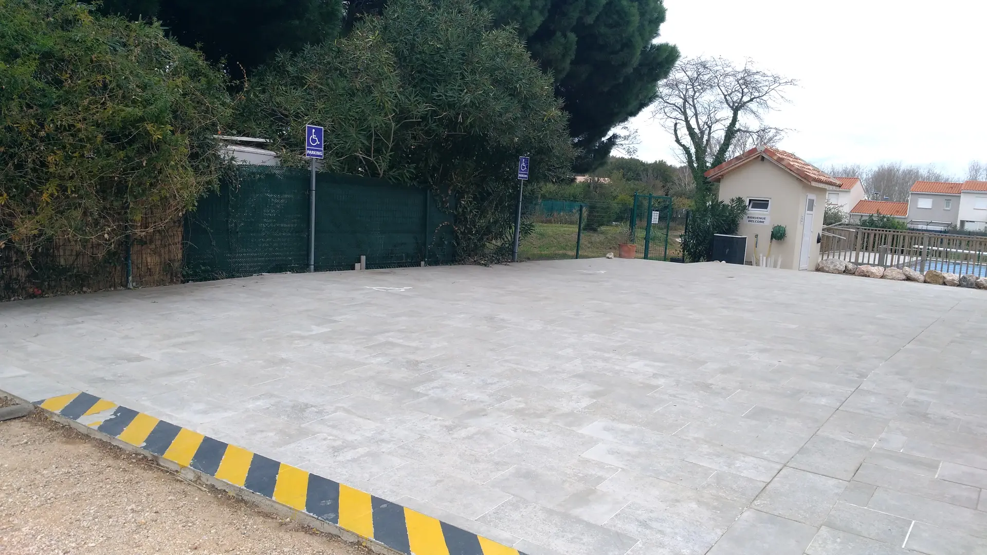 Parking PMR (personne à mobilité réduites)