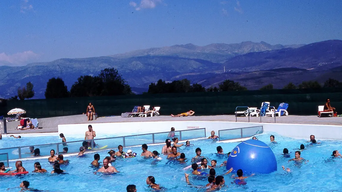 PISCINE ERR - boule à vagues