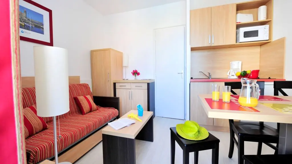 PORT BARCARES GOELIA SALON