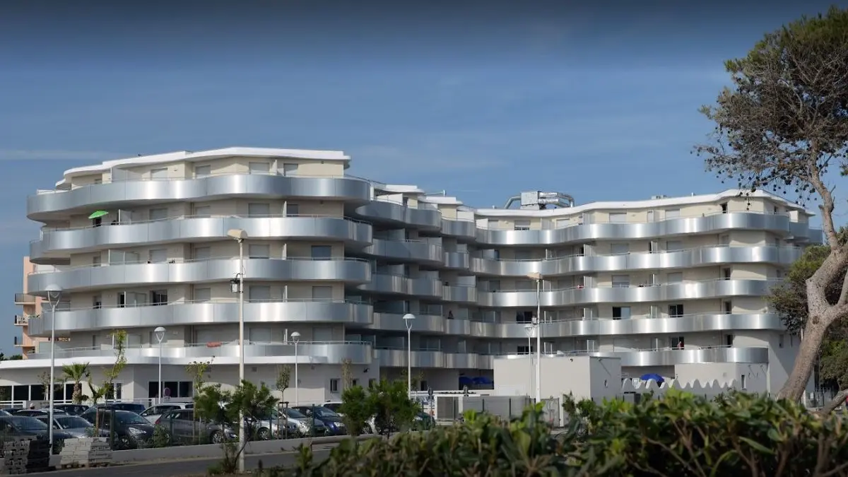 PORT BARCARES LOTUS BLANC ODALYS