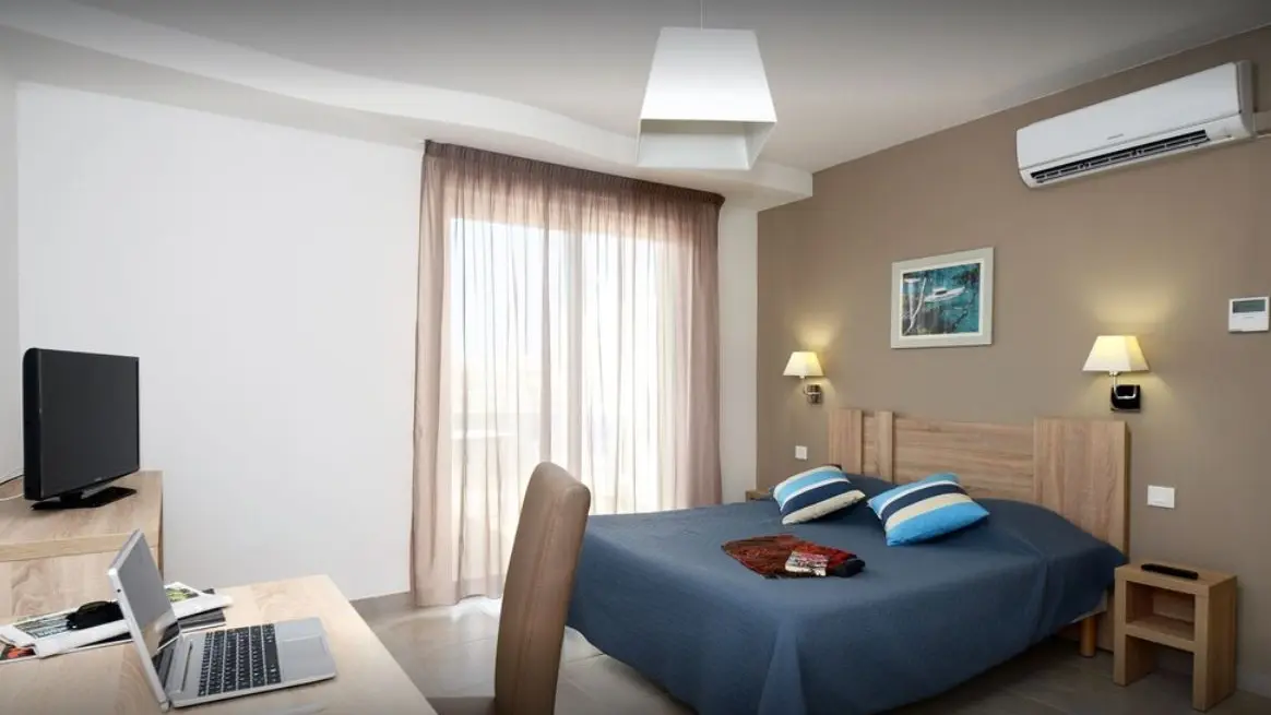 PORT BARCARES LOTUS BLANC ODALYS 1