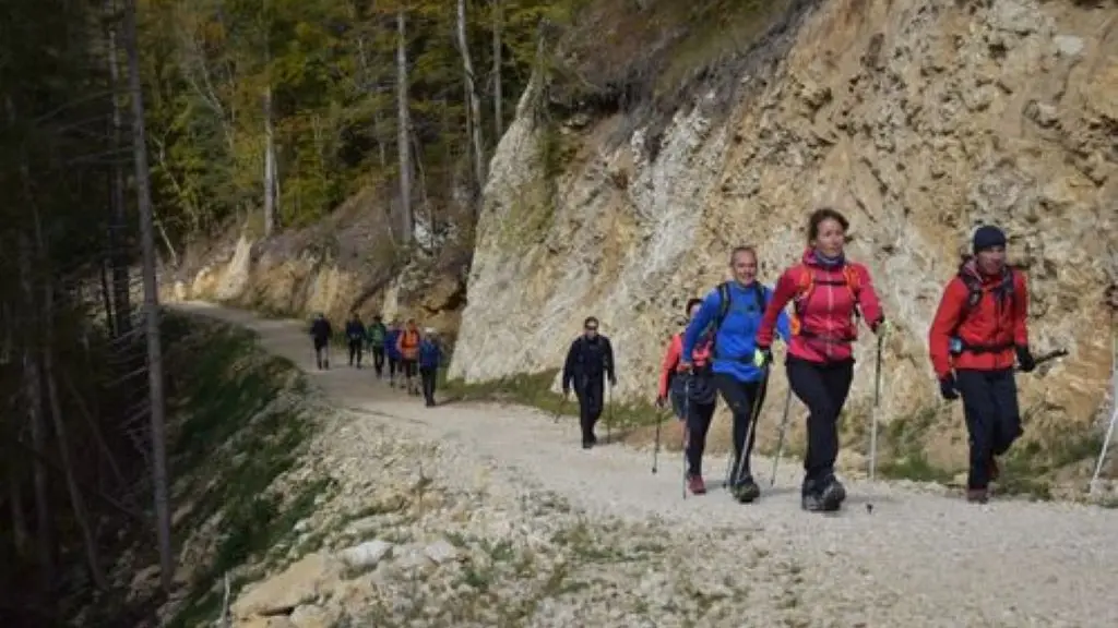 PYRENEVASION FAST HIKING