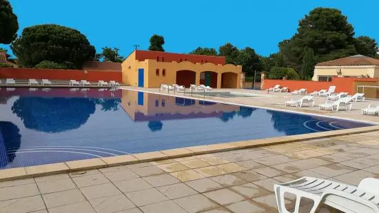 Piscine et grande pataugeoire
