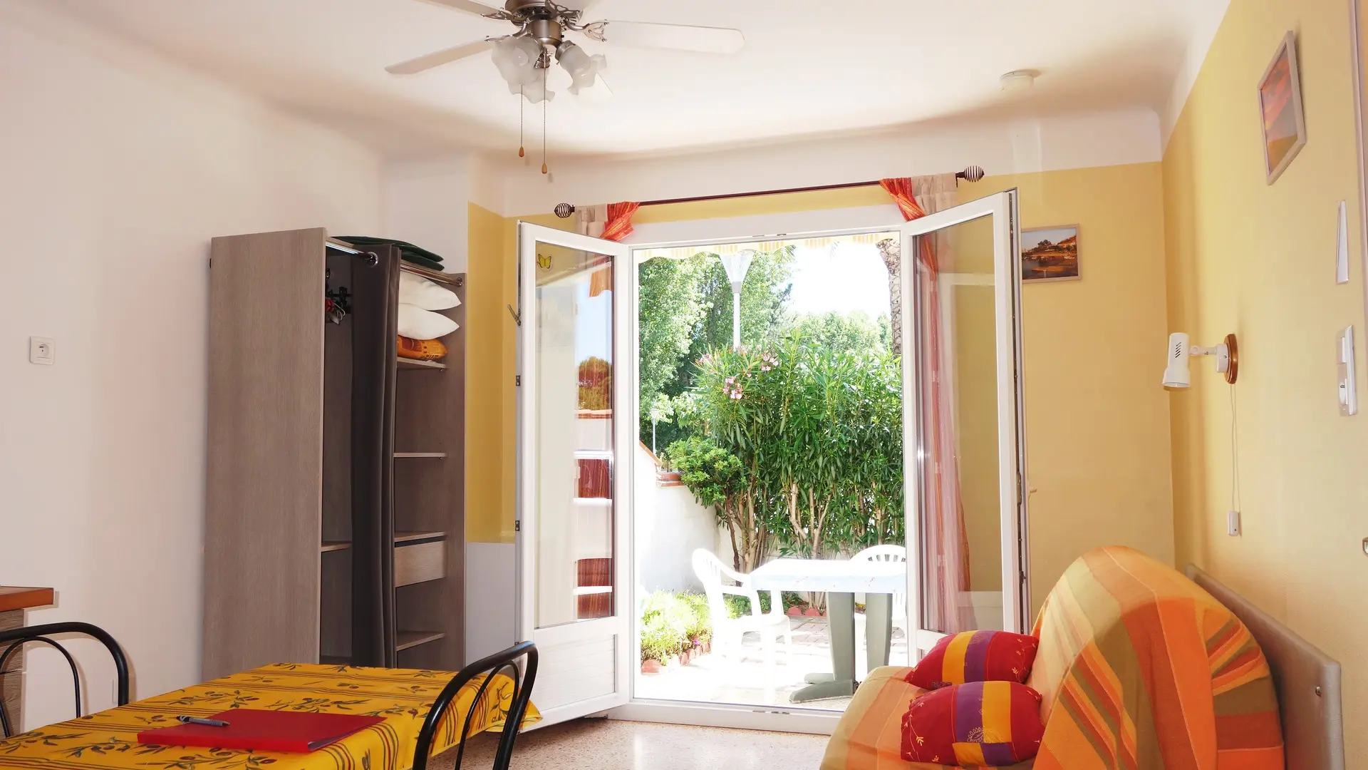 Interieur vue sur la terrasse