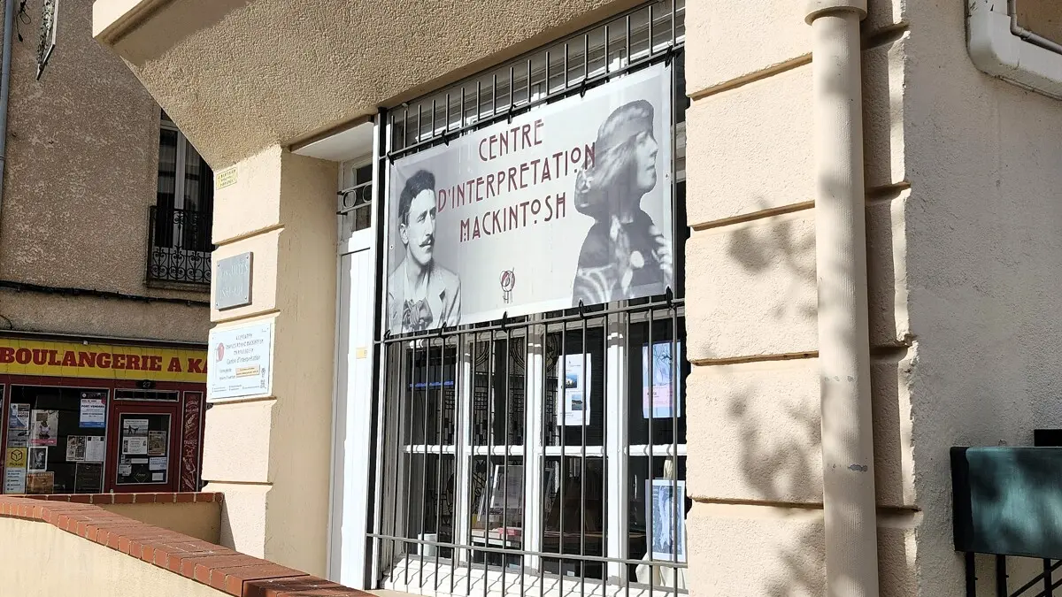 MACKINTOSH PORT-VENDRES