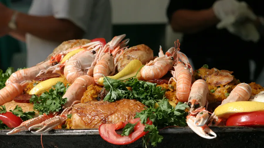 Restaurant-Can-Pla (1)