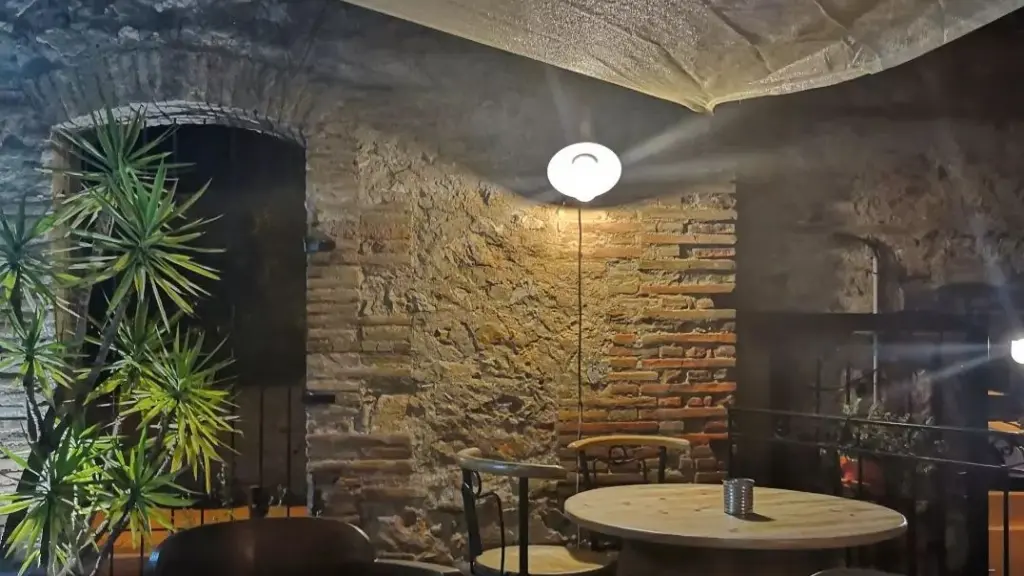 SAINT LAURENT DE LA SALANQUE L'ANCRAGE TERRASSE