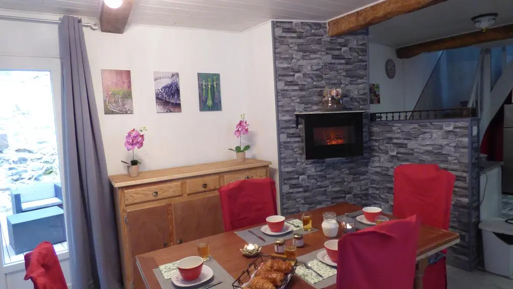 Salle à manger - L'OSTALET