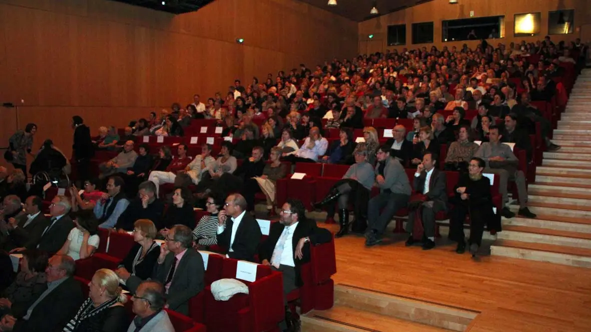 Theatre-des-Aspres 1